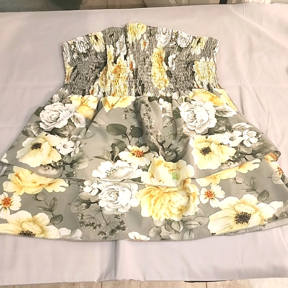 Ruffled tube top